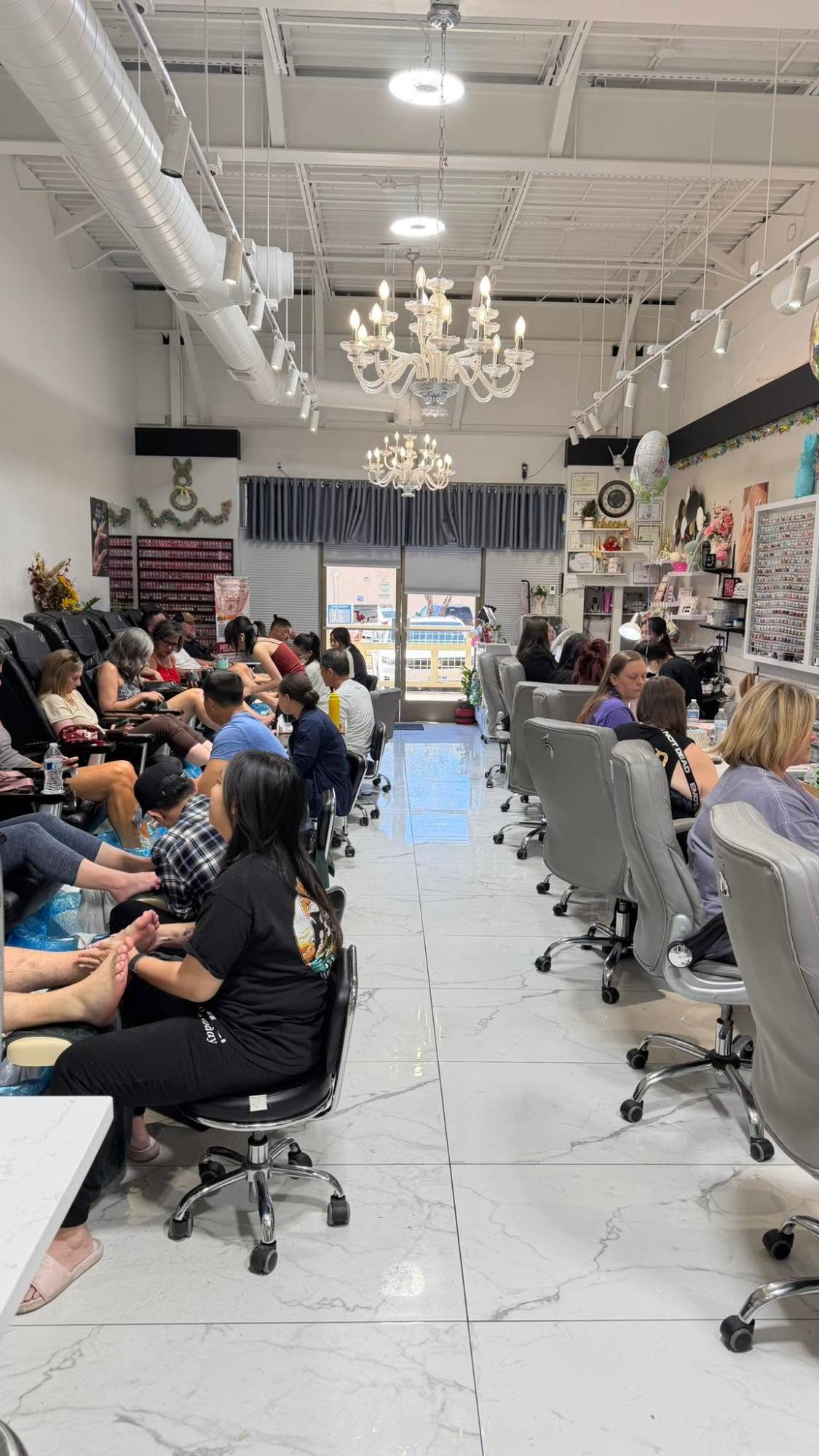 Grand Nail Spa salon interior
